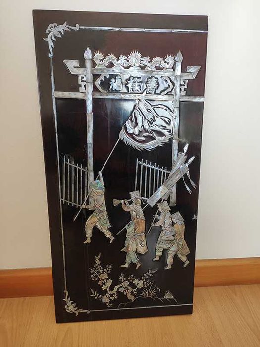 Quadro em madeira com madrepérola