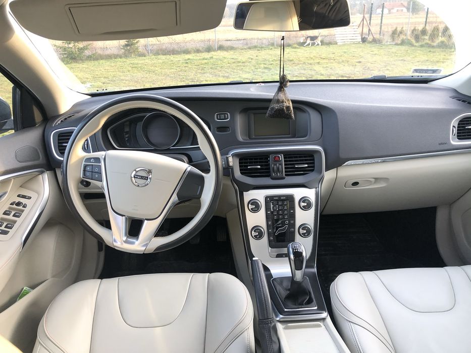 Volvo v 40 ,T3 ,2016  cros cuntry ,  ocean  race , niski przebieg