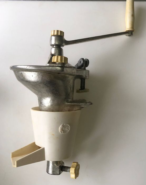 Соковыжималка ручная MR