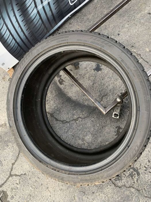 Шини 255/35 R18 пара Bridgestone зима 2023р 7,5мм