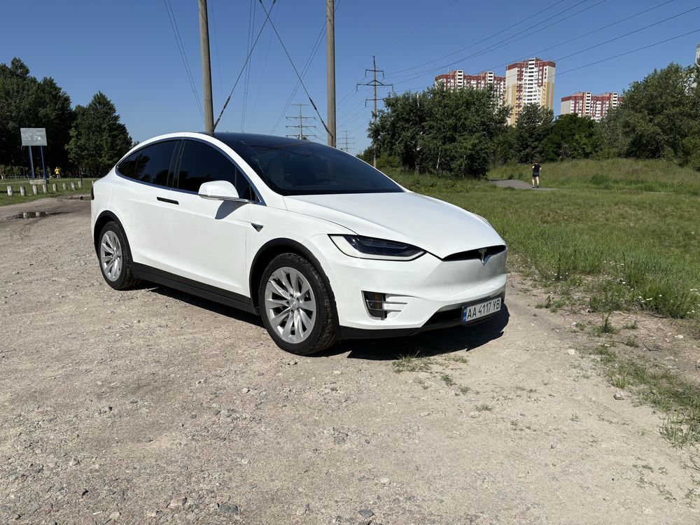 Tesla Model X 2017