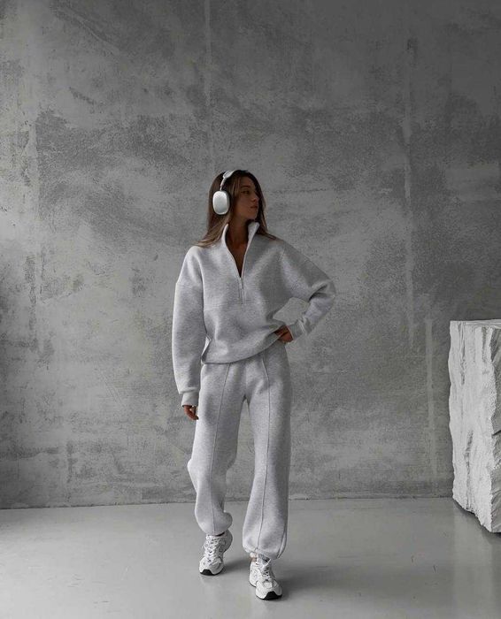 Теплий жіночий костюм на флісі в різних кольорах