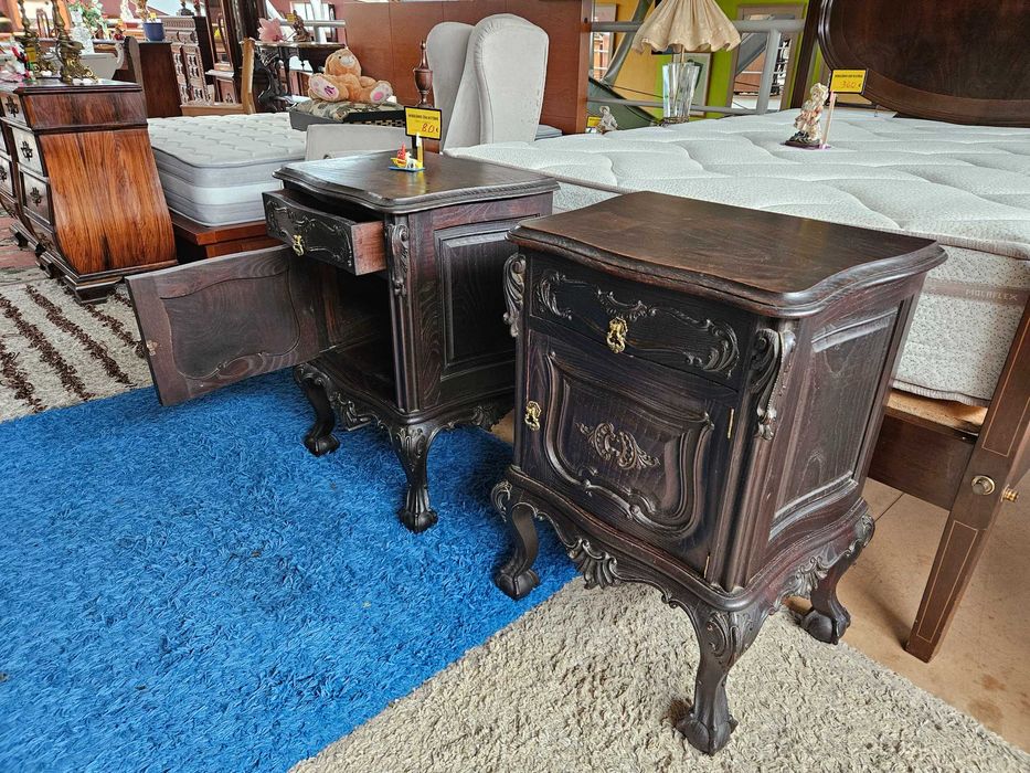 Mesas de cabeceira antigas em madeira maciça - óptimo estado geral