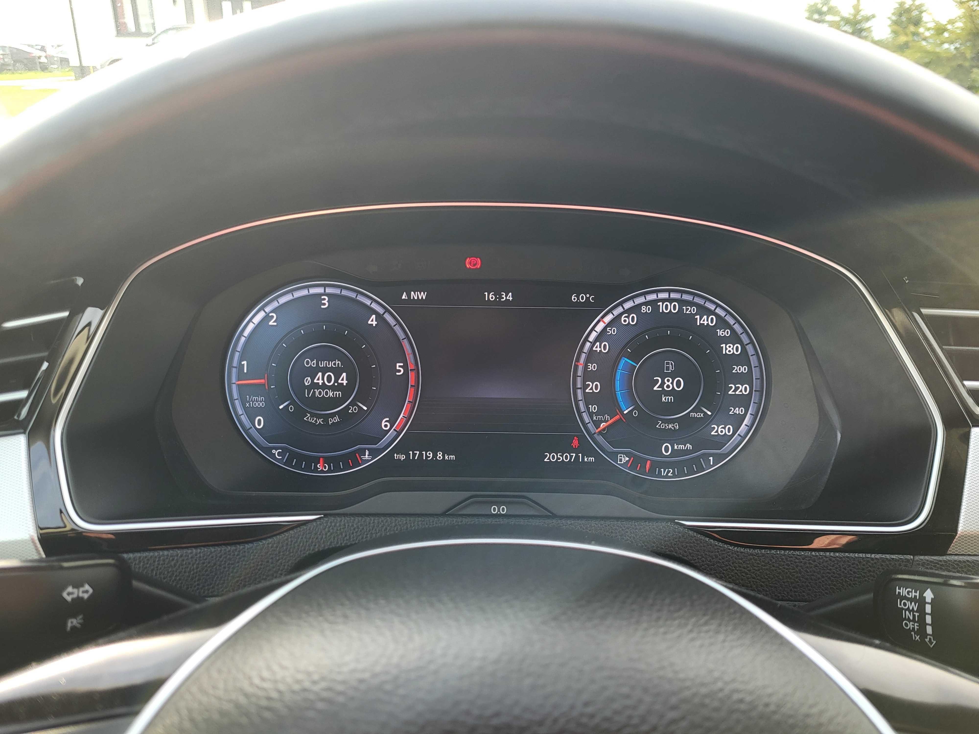 Volkswagen Passat 2.0 TDI 2015 Virtual Cockpit