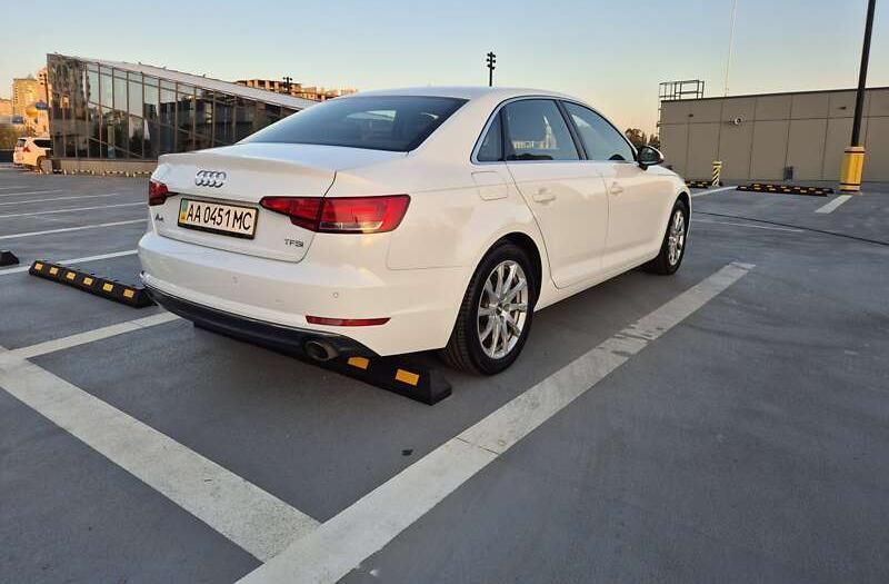 Audi A4 2016 року