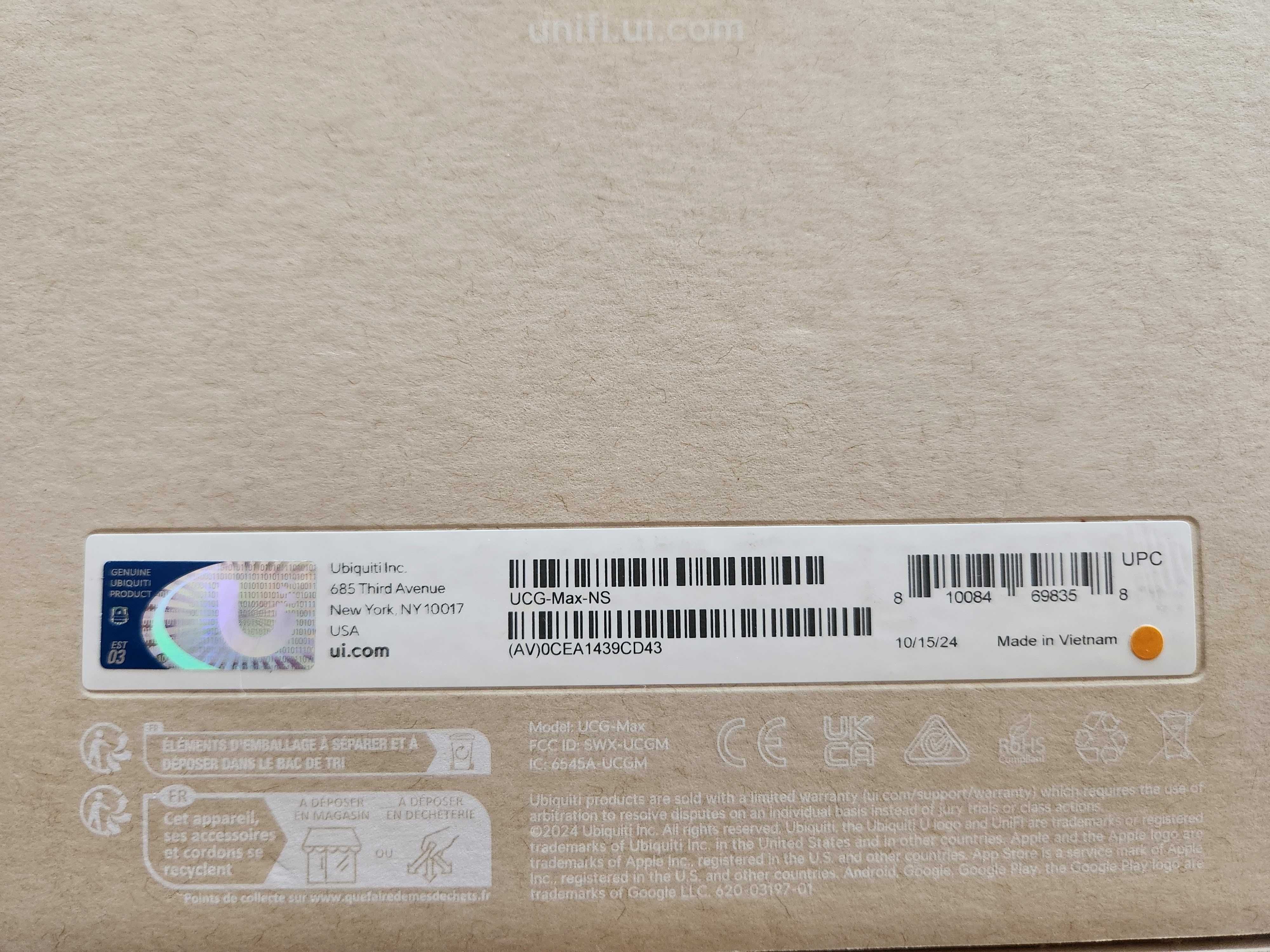 Роутер/шлюз Ubiquiti Cloud Gateway Max (UCG-Max)
