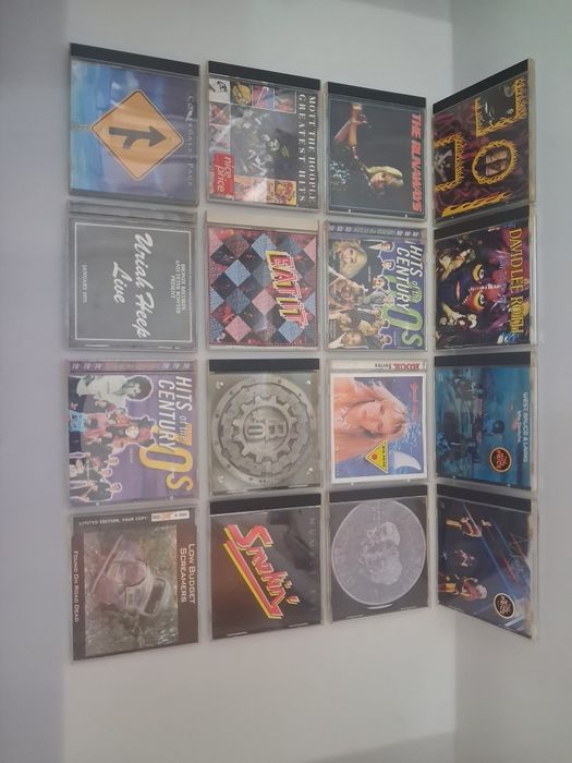 16 Antigos CDS de Música