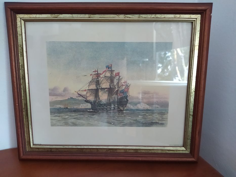 Quadro de caravela com moldura em madeira e folha de ouro