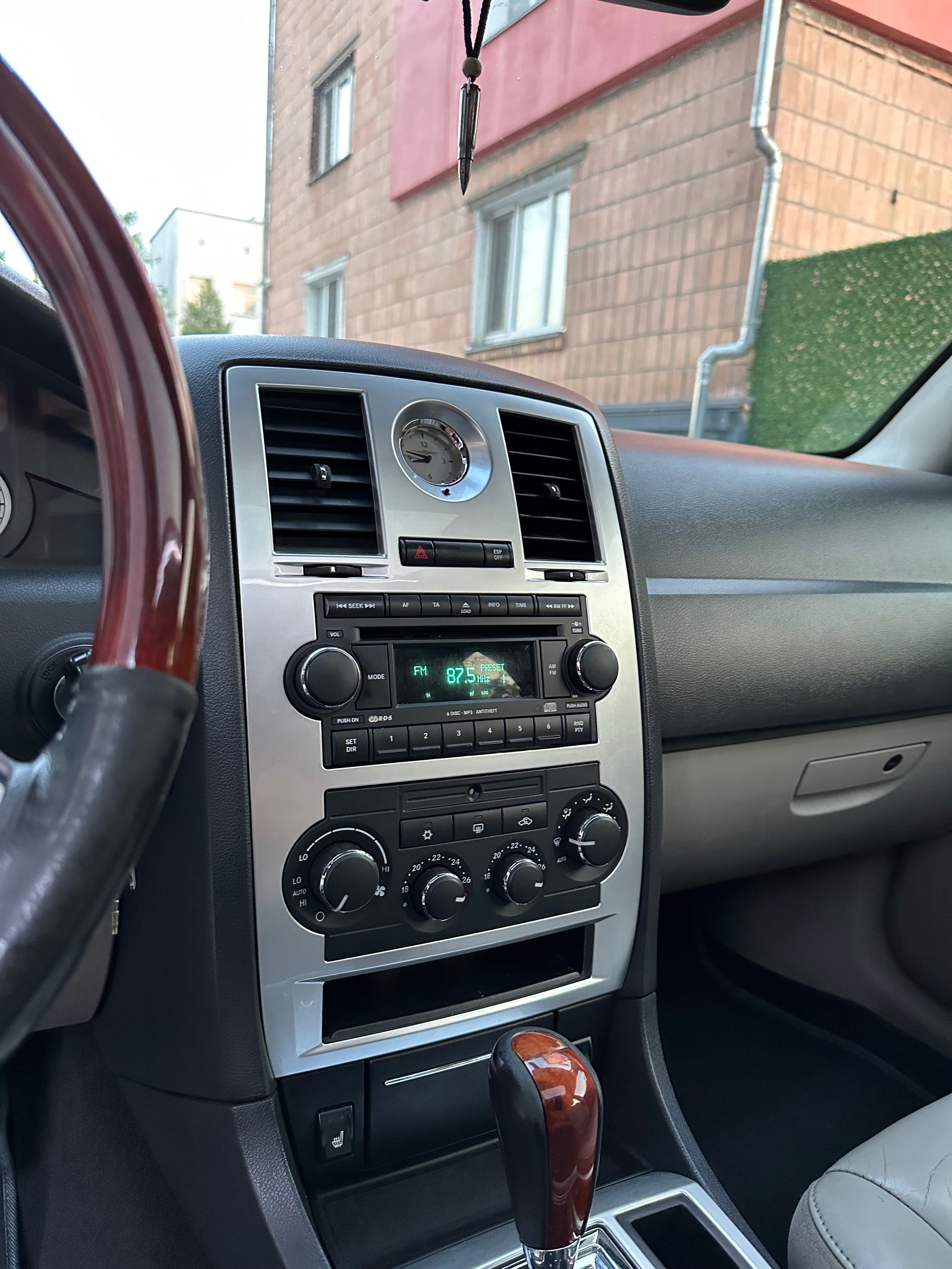 Chrysler c300 2.7L