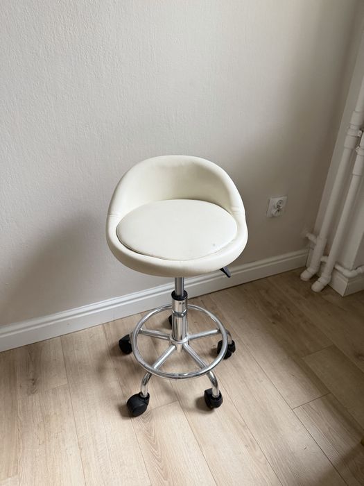 taboret obrotowy