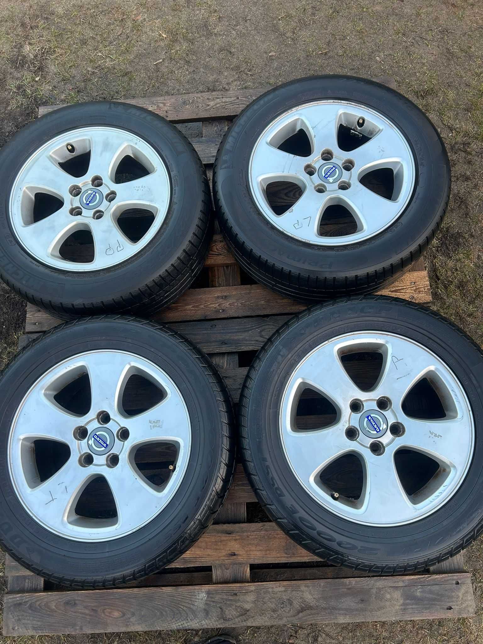 Felgi z oponami Volvo 16" 5x108