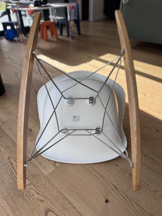 Vitra EPA RE RAR eames plastic chair krzesło płozach