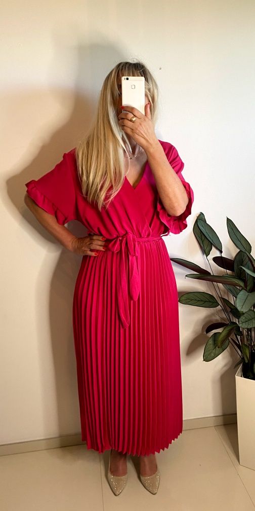 Sukienka plus size 4xl 5xl wyszczuplająca