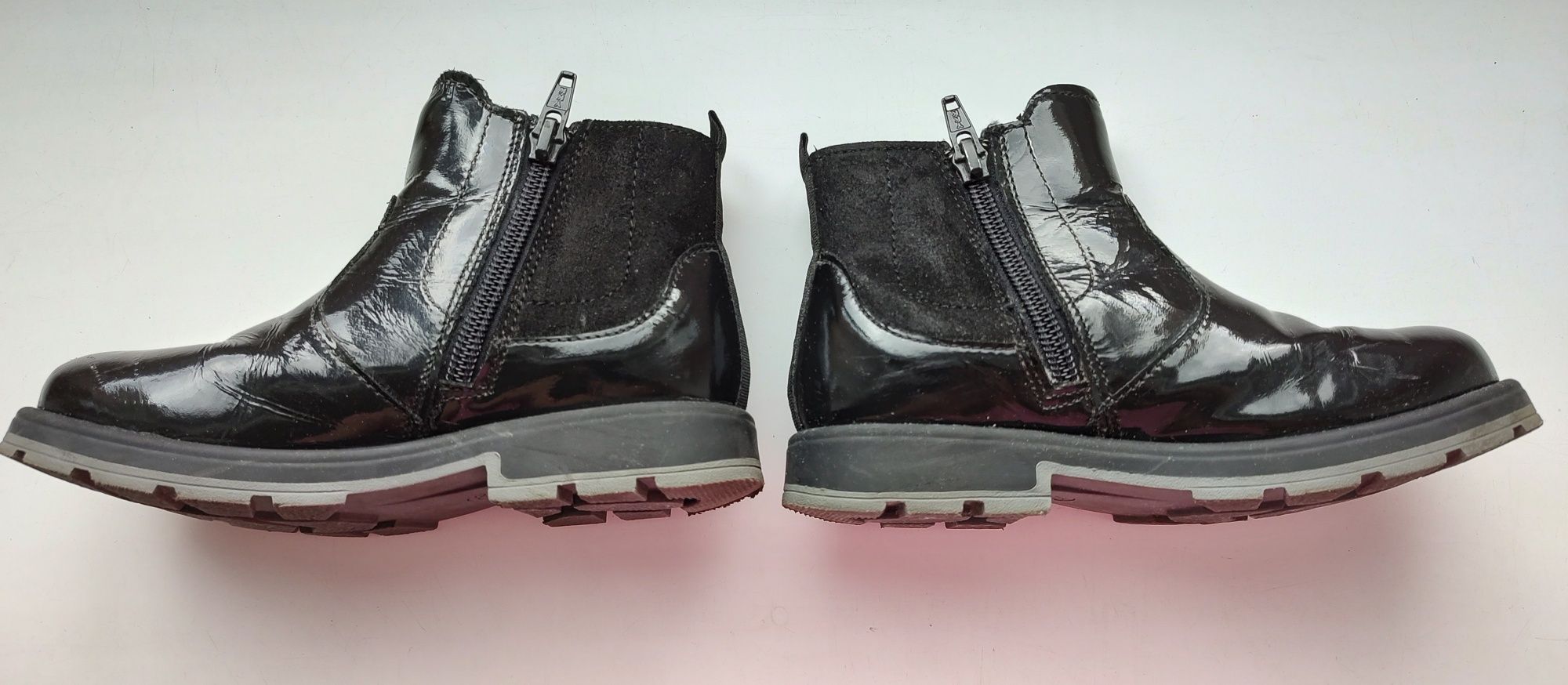 Buty, botki lakierowane dziewczęce, czarne Lasocki r.29