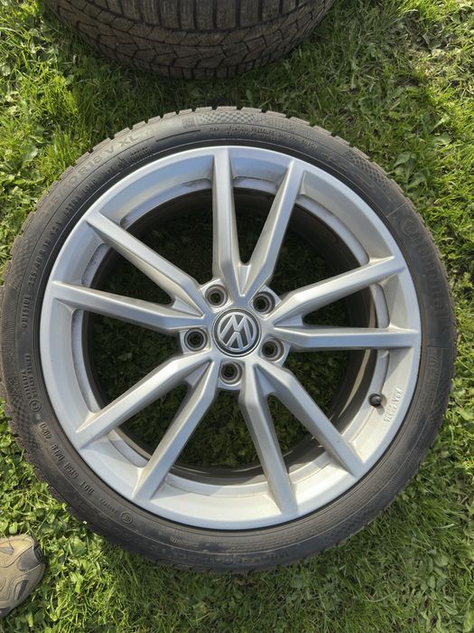 Sprzedam felgi 18 Pretorie z oponami zimowymi 225/40/18