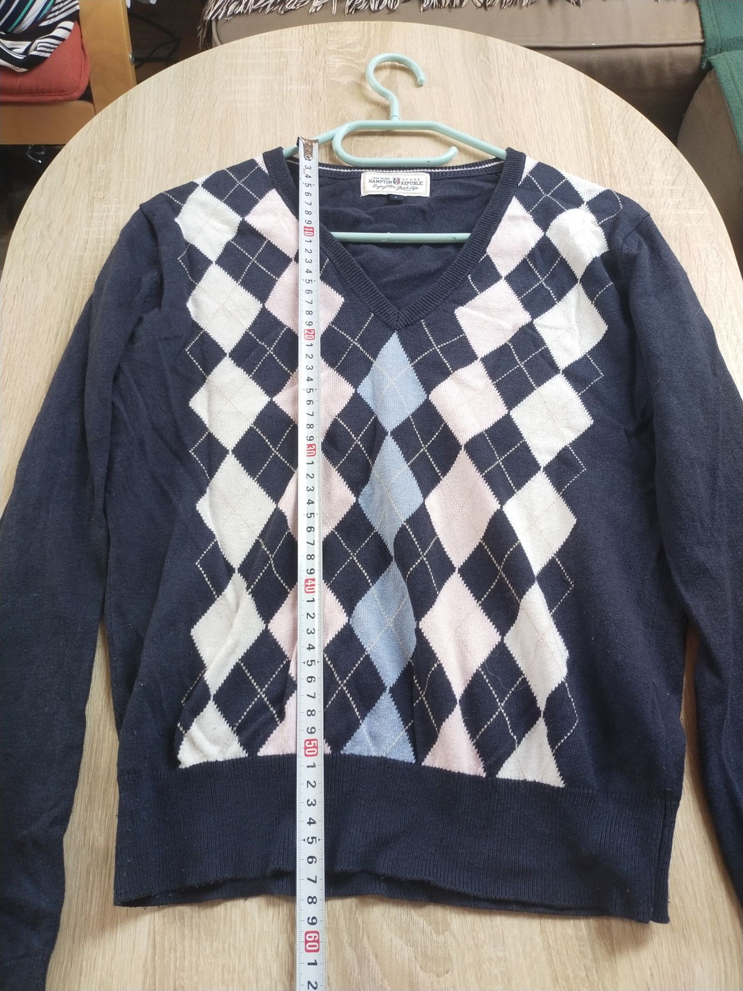 Sweter w serek rozm. S/M 60% bawelna