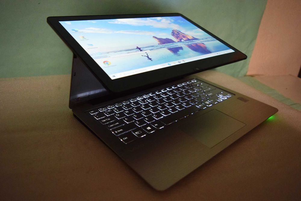 Laptop Sony Vaio Multi-Flip 2w1 SVF13N2Y2ES 13.3" i7/8GB/256 SSD MŁAWA
