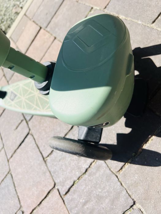 Scoot and Ride -hulajnoga 2w1 z zamykanym schowkiem - Green Lines