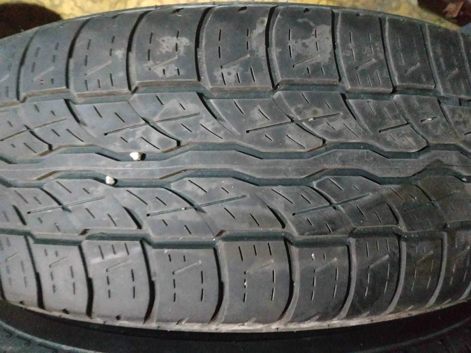 Шини 225/65 R17 Bridgestone