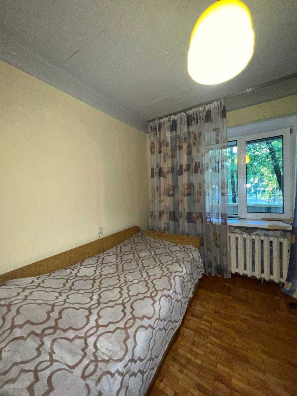 Простора 3-кімнатна Деснянський район, 2/9 поверх, 61 м² вул. Поповича