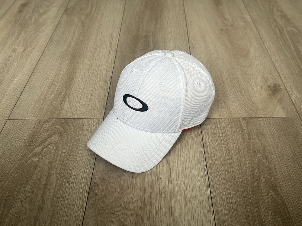 Кепка бейсболка Oakley