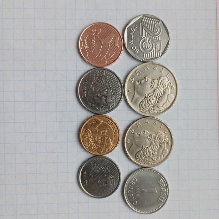 Продам наборы монет: Бразилия, Венгрия, Польша, Болгария
