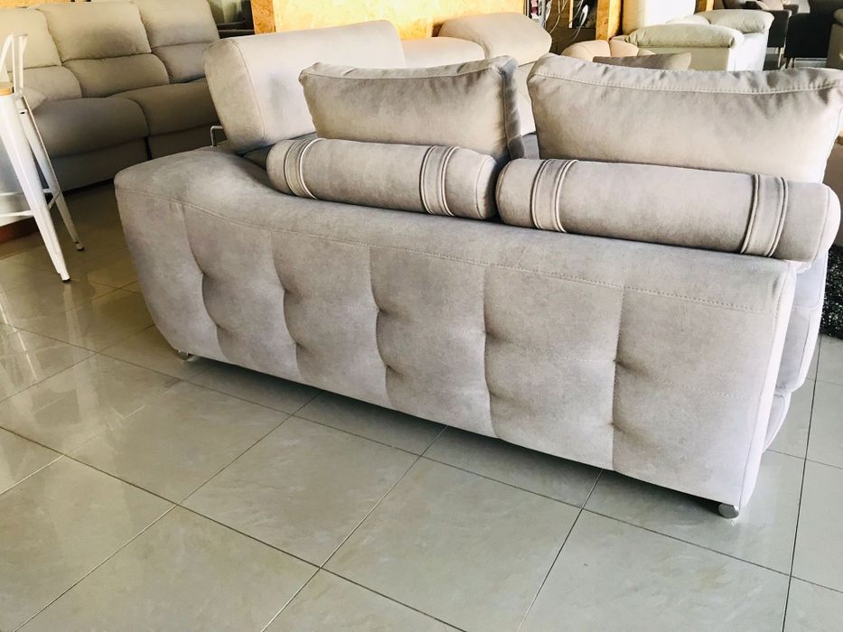Sofá  Marlon Chaise - Long
2 elementos
Tecido classe C - (ALTA QUA