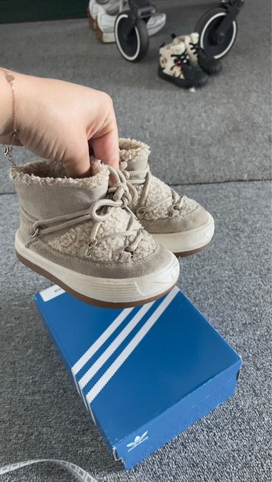 Дитячі черевички