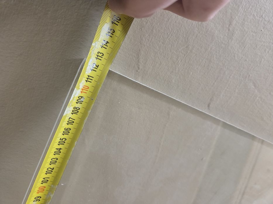 Używane pleksi widoczne ślady użytkowania