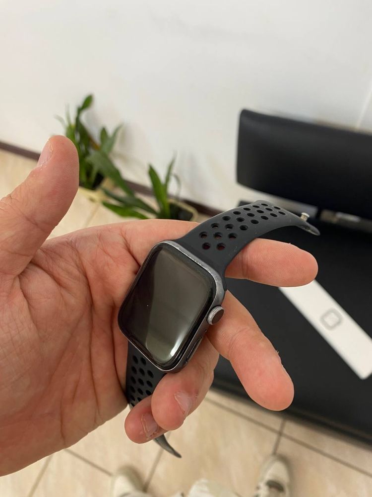 Apple Watch 4 44mm