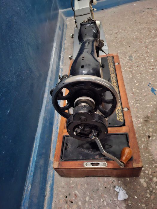 Швейная машинка чайка подолка.