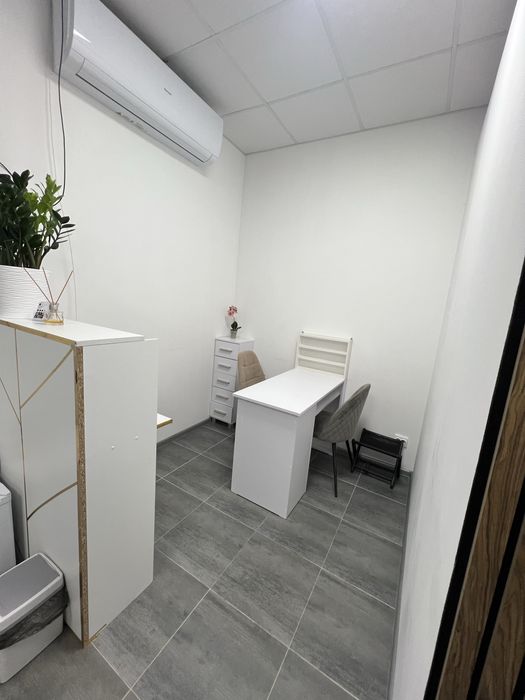 Оренда робочого місця манікюр