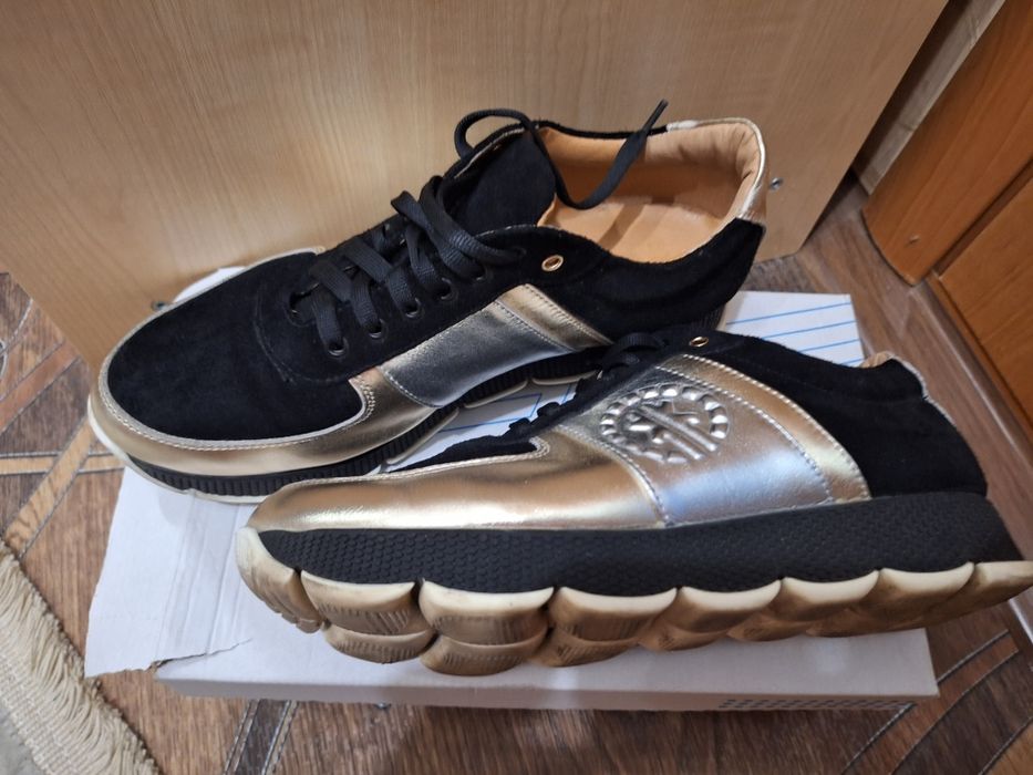 Кросівки жіночі  Kento