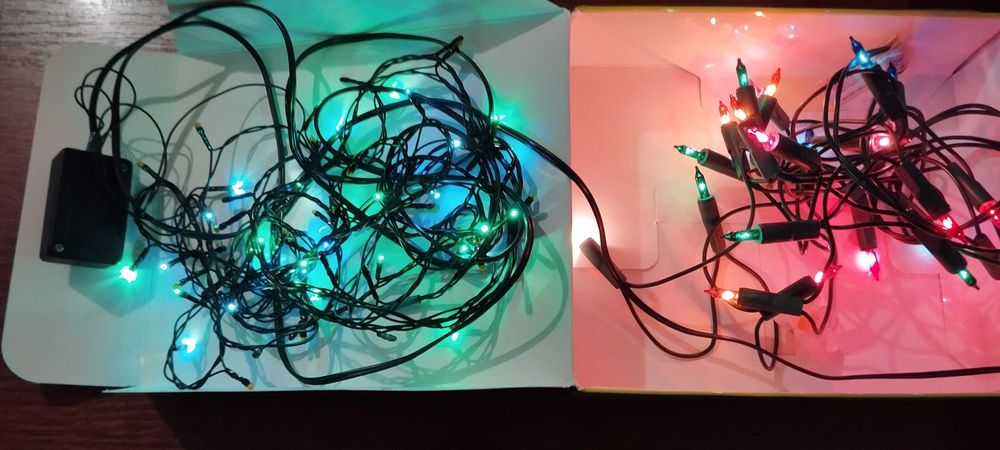 Продам  новорічну гірлянду яка  працює від мережі 220 В. Ціна за 2 шт.