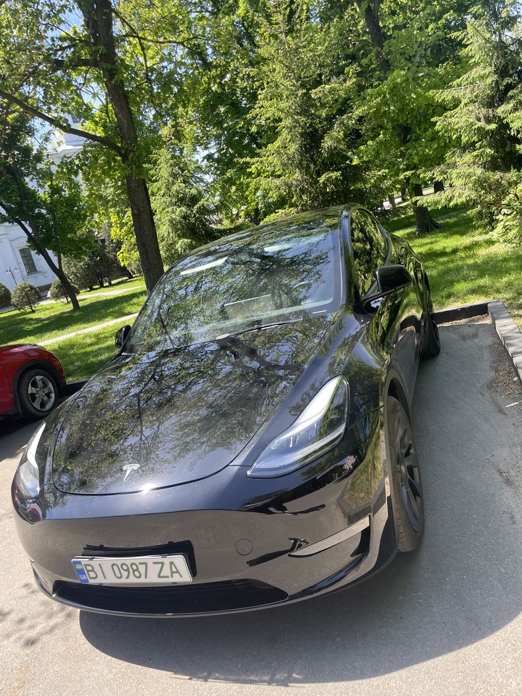 Tesla model Y dual motor 82kw