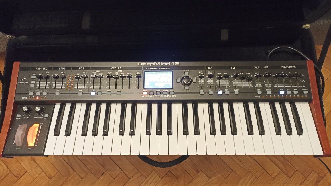 Deepmind 12 Behringer