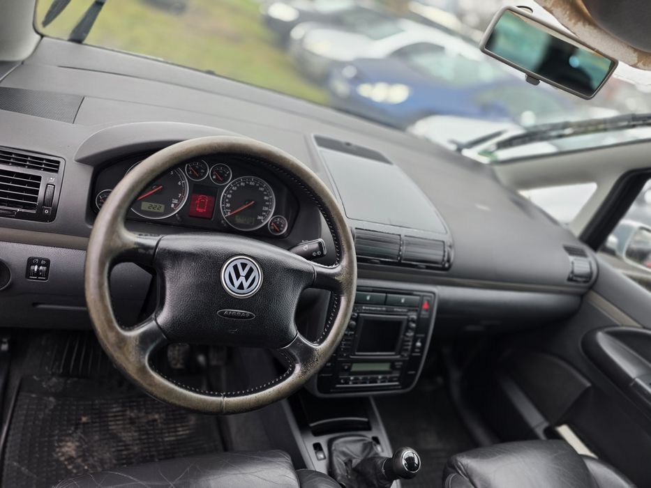 Volkswagen Sharan 1.8t 8 osobowy