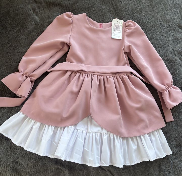 Нові якісні речі для дівчинки