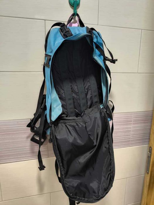 Mochila Monte campo 60Lt Impecável