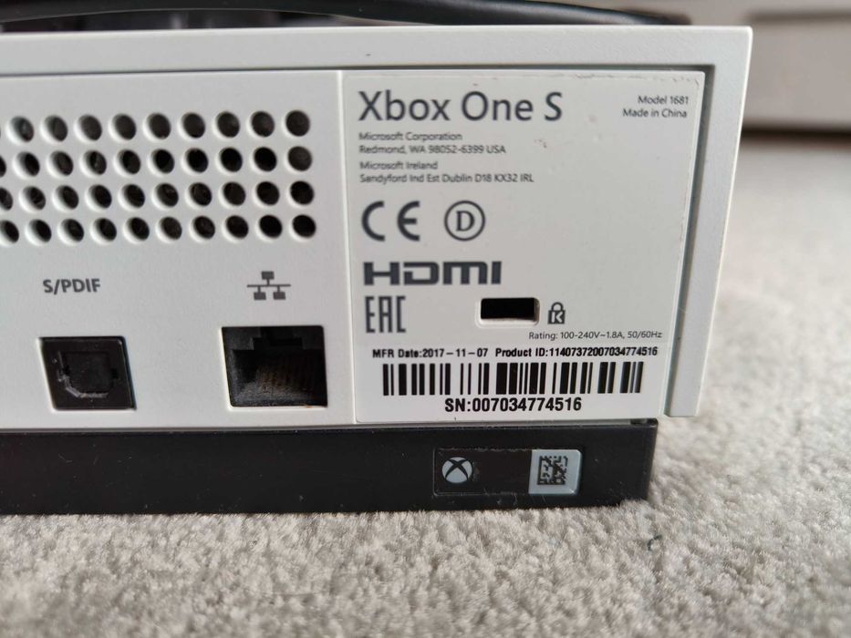 Xbox One S+pad+8 gier