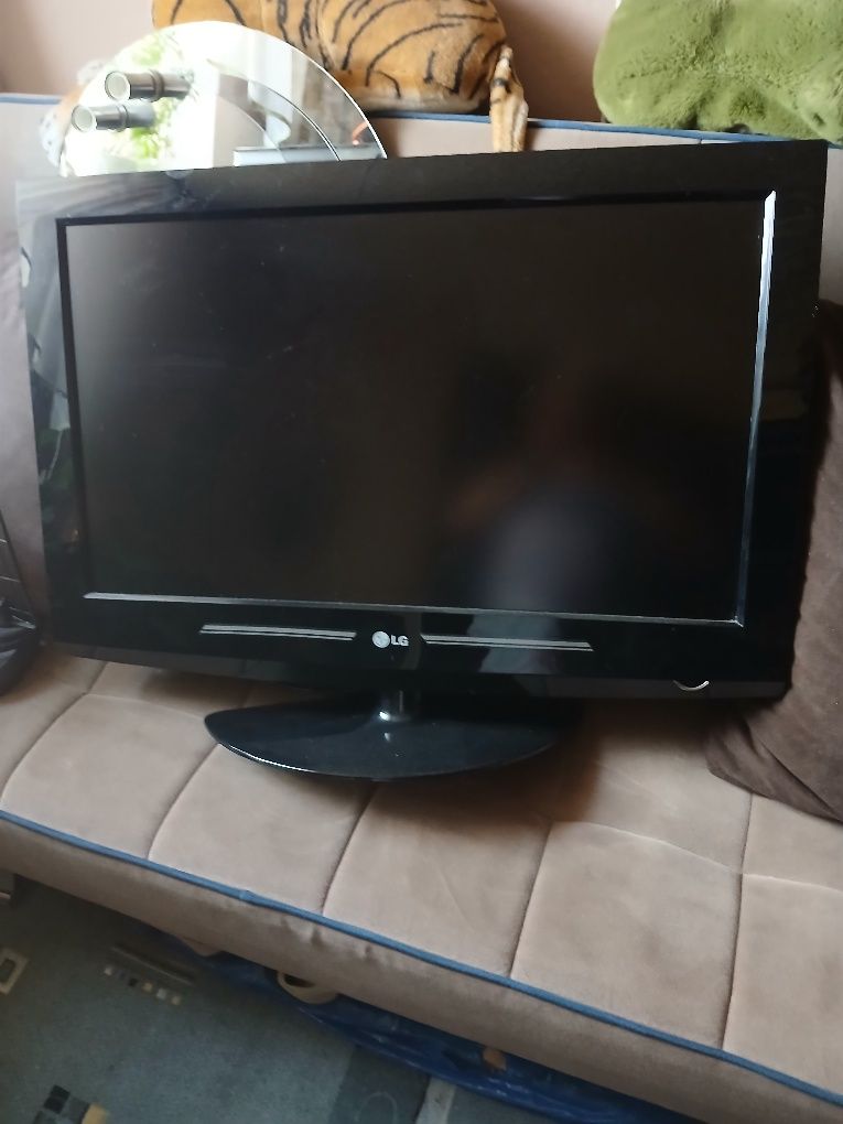 Telewizor formy LG