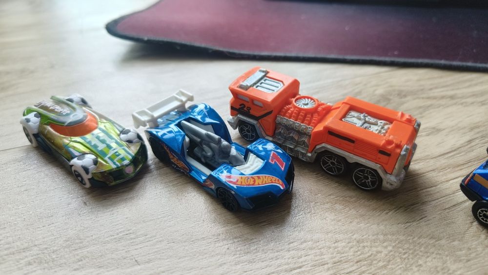 Машинки Hot wheels Maisto Lada