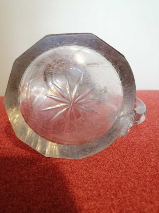 Kryształowy kufel z pokrywką