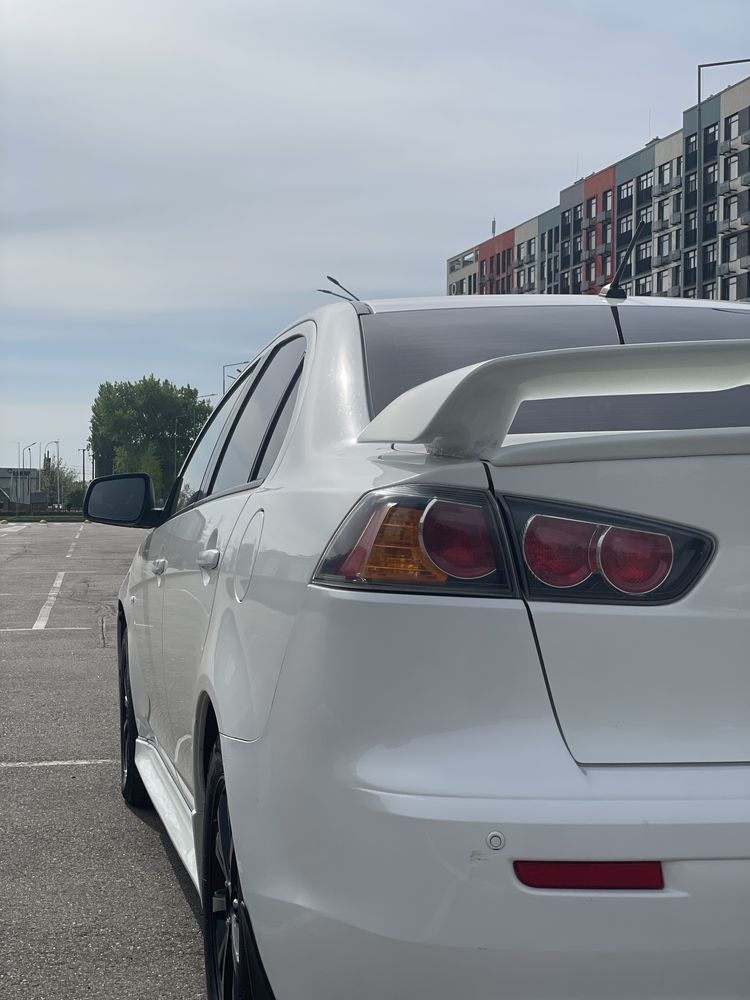 Mitsubishi lancer X