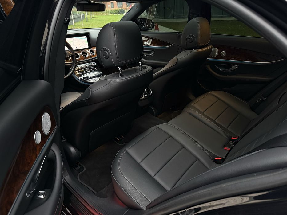 Mercedes-Benz E300 W213 4Matic AMG Line