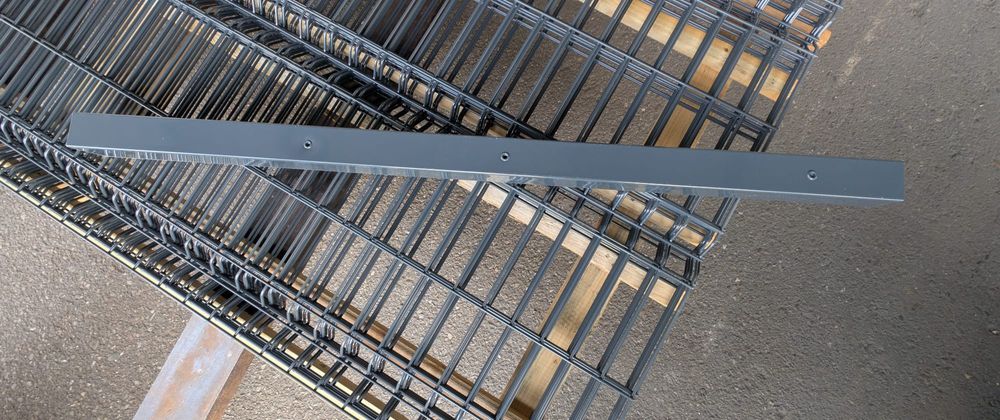 Painel de vedação NOVO EM FABRICA COM OS POSTES