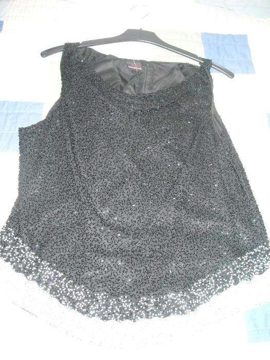 Top preto missangas