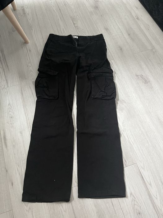 spdonie cargo pull & bear czarne rozmiar 36