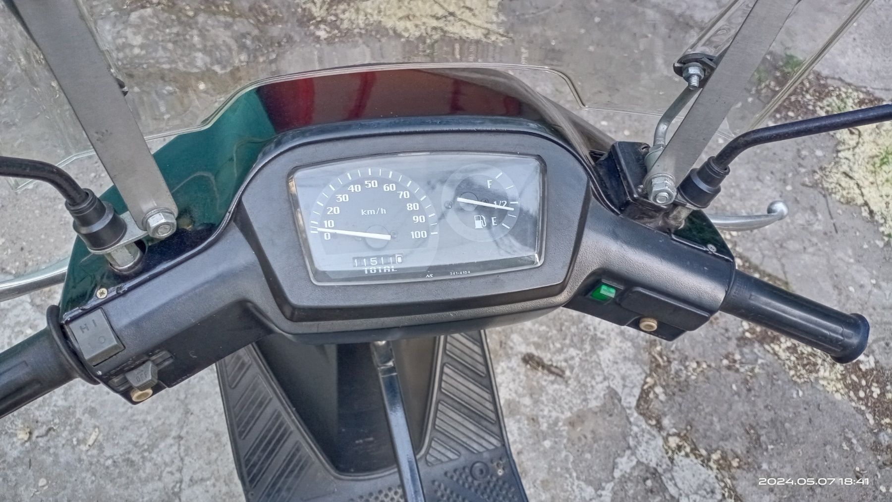 Suzuki Address V100