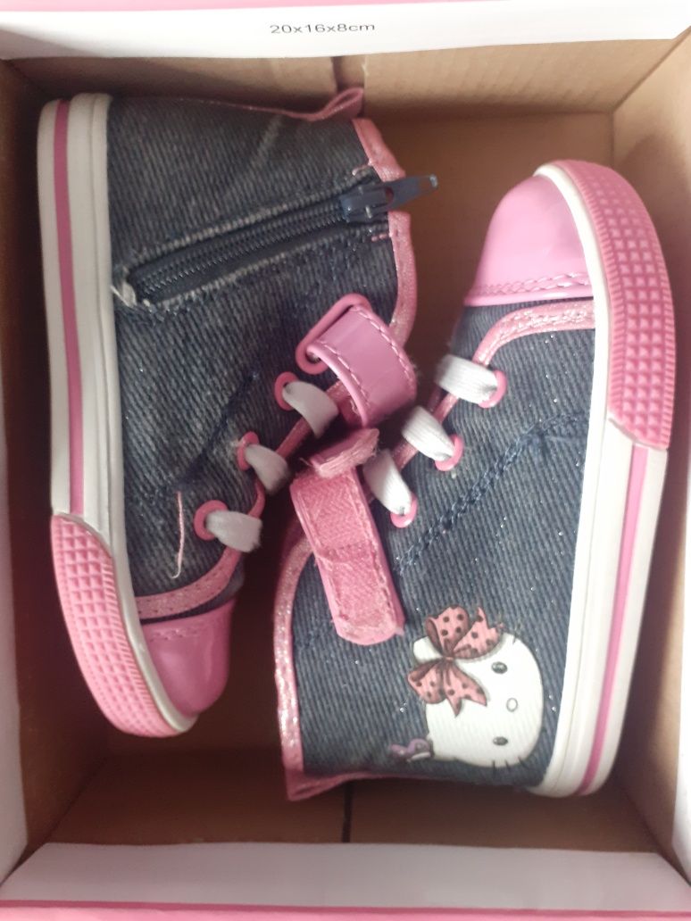 Buty trampki hello kitty r. 23